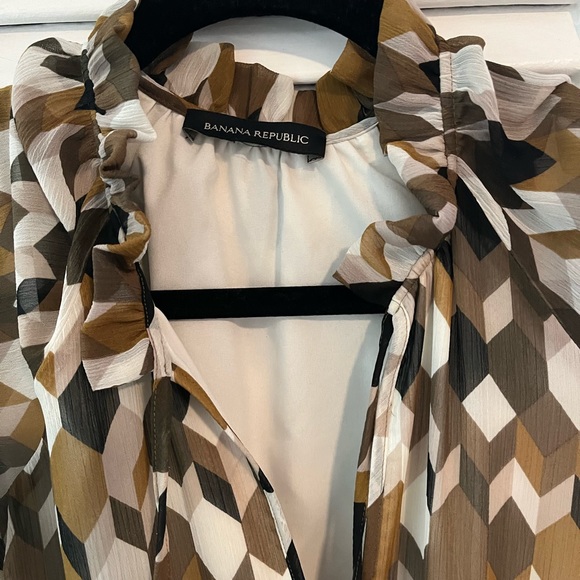 Banana Republic Maxi Dress with gold geometric pattern - Picture 2 of 8